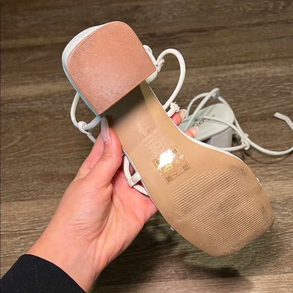 Aldo White Heels Elegant and Stylish - Picture 4 of 5